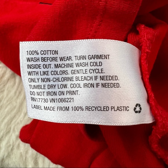 Santa Pajamas 🎅🏻 | 2-piece Snug Fit | 2T - Picture 8 of 8